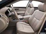  Front seats from Drivers Side photo