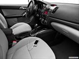  Zune and auxiliary jack photo