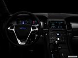 Centered wide dash shot photo