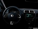  Centered wide dash shot photo