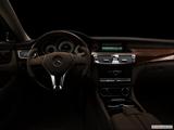  Centered wide dash shot photo