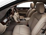  Front seats from Drivers Side photo