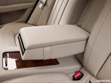  Rear center console with closed lid from driver's side looking down photo