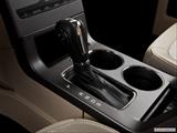  Gear shifter/center console photo