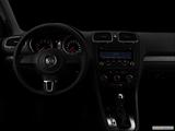  Centered wide dash shot photo