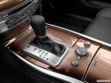  Gear shifter/center console photo