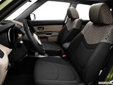  Front seats from Drivers Side photo
