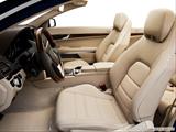  Front seats from Drivers Side photo