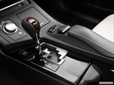  Gear shifter/center console photo