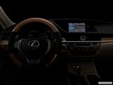  Centered wide dash shot photo