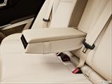  Rear center console with closed lid from driver's side looking down photo