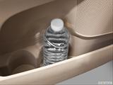  Cup holder prop (tertiary) photo