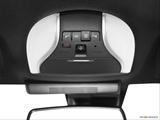 Courtesy lamps/ceiling controls photo