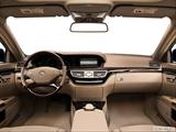  Dashboard, center console, gear shifter view photo