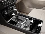  Gear shifter/center console photo