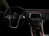  Centered wide dash shot photo