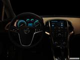  Centered wide dash shot photo