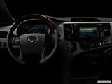  Centered wide dash shot photo