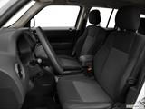  Front seats from Drivers Side photo