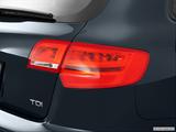  Passenger Side Taillight photo