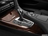  Gear shifter/center console photo