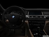  Centered wide dash shot photo