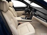  Passenger seat photo