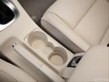  Cup holders photo