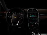  Centered wide dash shot photo