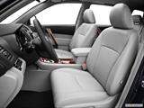  Front seats from Drivers Side photo