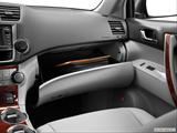 Glove box open photo