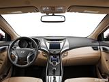  Dashboard, center console, gear shifter view photo