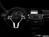  Centered wide dash shot photo