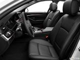  Front seats from Drivers Side photo