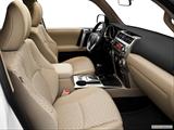  Passenger seat photo