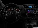  Centered wide dash shot photo