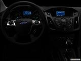  Centered wide dash shot photo