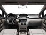  Dashboard, center console, gear shifter view photo