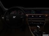  Centered wide dash shot photo
