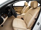  Front seats from Drivers Side photo