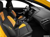  Passenger seat photo
