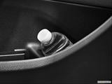  Cup holder prop (tertiary) photo