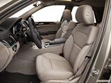  Front seats from Drivers Side photo