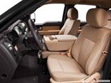  Front seats from Drivers Side photo