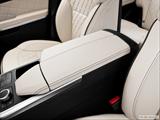  Front center console with closed lid, from driver's side looking down photo