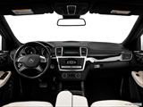  Dashboard, center console, gear shifter view photo