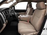  Front seats from Drivers Side photo