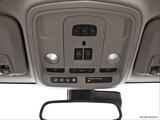  Courtesy lamps/ceiling controls photo