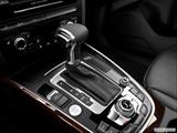  Gear shifter/center console photo