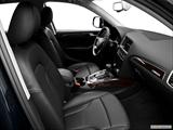  Passenger seat photo